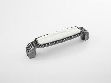 59546   Ручка мебельная 9009 96мм OS+WH старое серебро+белая керамика SKF