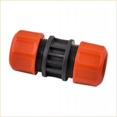 20848   Муфта-соединитель 1/2"-1/2" обрезинен.корпус BELAMOS YM5808E