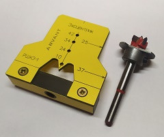 55926      Комплект: Мебельный кондуктор для эксцентриковых стяжек + Фреза 15 с ограничителем